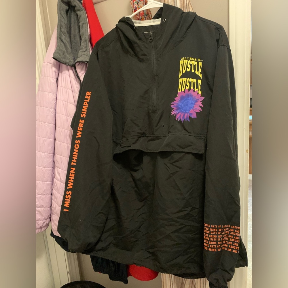 Brooklyn Trademark Windbreaker XL One burn hole in the front but good condition.